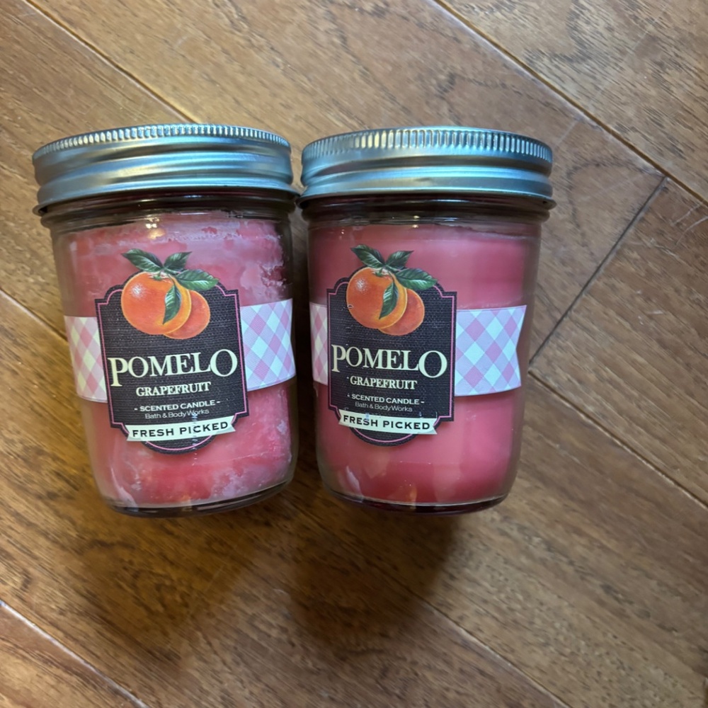 Bath and body works Pomelo Grapefruit 1 wick candle pink set of 2